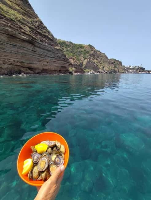 Da Lipari: Tour in Barca Salina e Lipari (7h) PICCOLO GRUPPO - Discover the Route and Key Stops of the Day