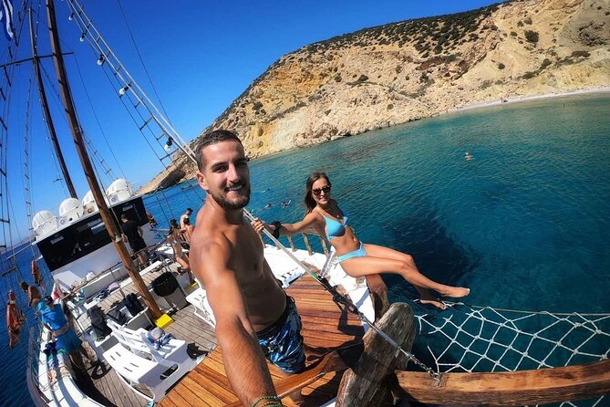 Daily Cruise - Koufonissia & Rina Cave - Starting from Agia Anna: A Traditional Wooden Boat Adventure