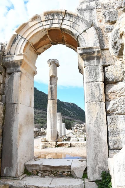 Daily Ephesus&Pamukkale Tour from Istanbul by Return Flight - Walk Along the Surreal White Terraces of Pamukkale