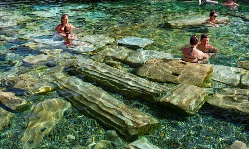 Daily Pamukkale tour from Istanbul (by plane) - The Experience of the Guides