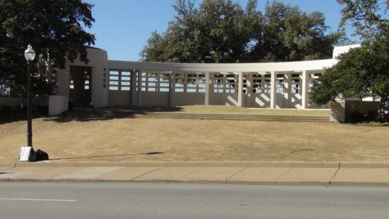 Dallas: 2-Hour JFK Assassination Tour without Museum - Visiting the Kennedy Memorial by Architect Philip Johnson