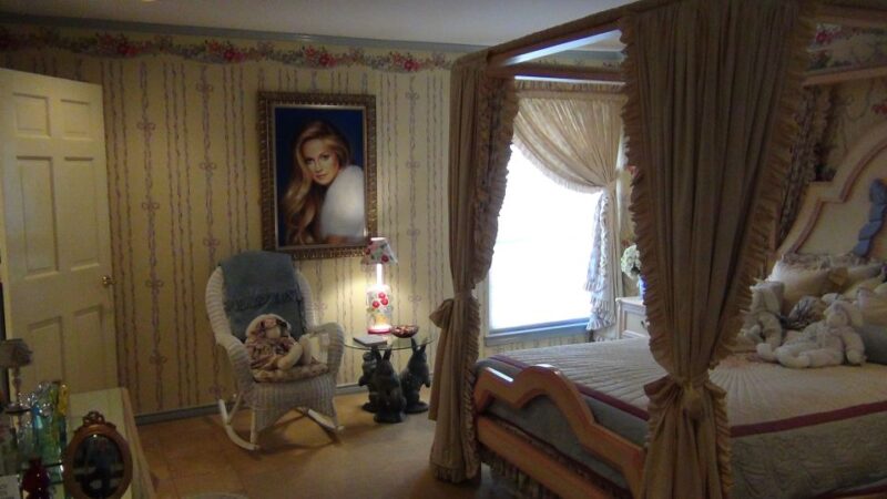 Dallas and Southfork Ranch Small-Group Combo Tour - Exploring Dealey Plaza and the JFK Memorial