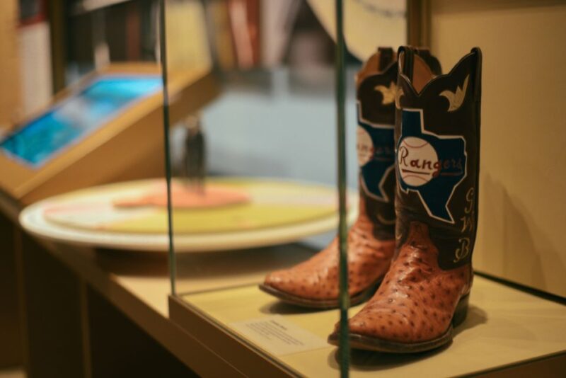 Dallas CityPASS®: Save up to 49% at 4 Top Attractions - Choosing Your Fourth Attraction: Dallas Zoo or Holocaust Museum