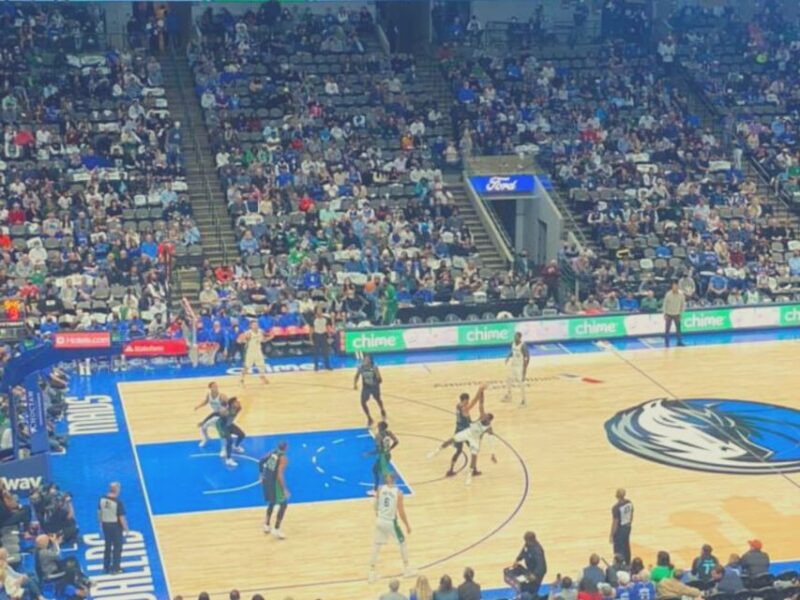 Dallas: Dallas Mavericks Basketball Game Ticket - Exciting NBA Action at American Airlines Center for Just $41
