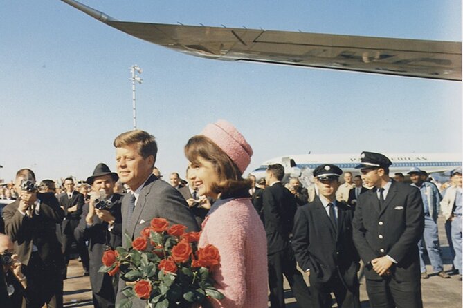 Dallas Highlights Tour - Visiting the George W. Bush Presidential Library and the AT&T Discovery District