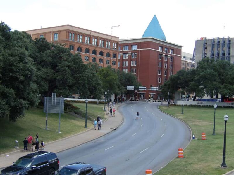 Dallas: JFK Assassination Highlights Walking Tour - Discover Dallas’s Historic JFK Assassination Site in Just One Hour