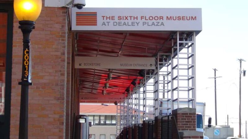 Dallas: JFK Assassination Highlights Walking Tour - Key Points