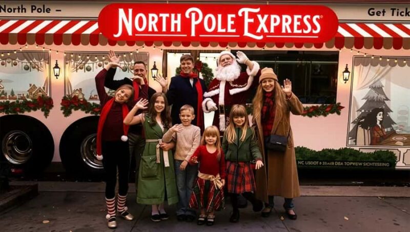Dallas: North Pole Express Highland Park Bus Tour with Santa - Highland Park’s Holiday Lights from a Double-Decker Bus