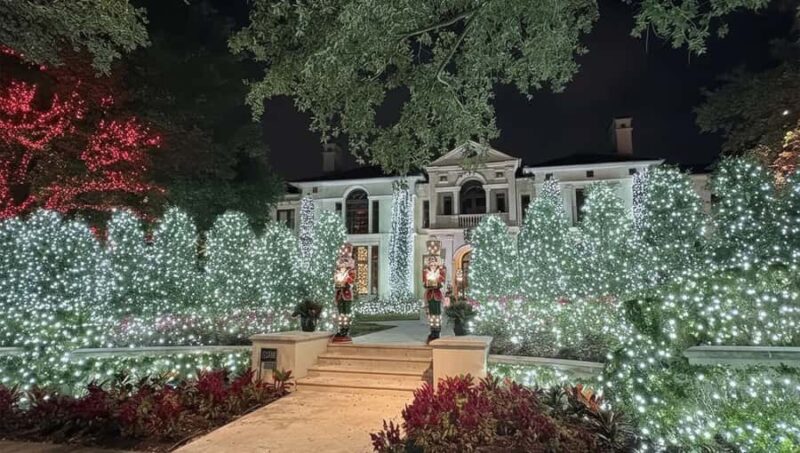 Dallas: North Pole Express Highland Park Bus Tour with Santa - What’s Included: Hot Chocolate, Cookies, and Keepsakes