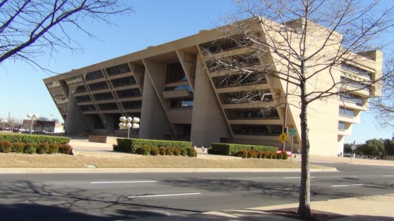 Dallas: Welcome to Dallas 3-Hour Small Group Tour by Van - Starting Point at 646 Main Street in Downtown Dallas