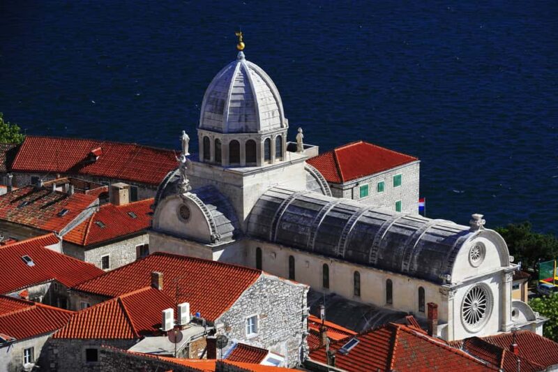 Dalmatian Delights: Food & Wine Tour from Split or Trogir - Traditional Dalmatian Dinner in a Family Atmosphere