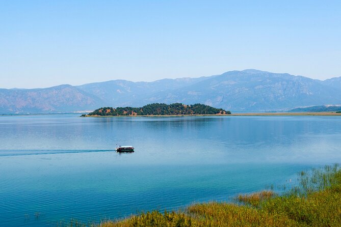 Dalyan Day Trip with Mud Bath and Turtle Beach From Fethiye - Dalyan’s Scenic River and Turtle Feeding at Iztuzu Beach