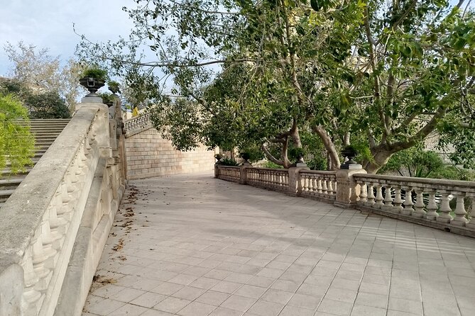 Dance Cuban Salsa and live Cuban Culture in Barcelona - Cultural Insights and Authentic Cuban Passion