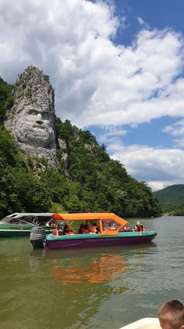 Danube River Boat Tour with Decebal Statue - Visiting Dubova Bay and Szechenyi Table