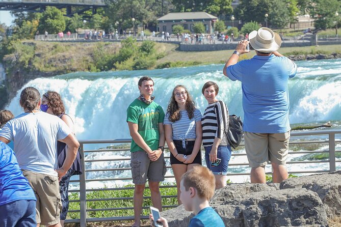 Daredevil Tour of Niagara Falls USA - The Experience with Different Guides