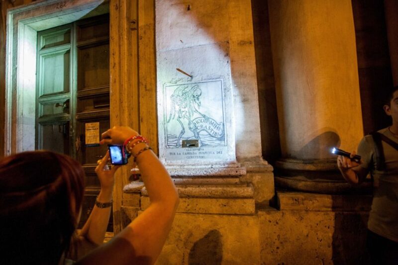 Dark Heart of Rome: Facts, Legends, and Mystery Tour - The Guide’s Role and Storytelling Style