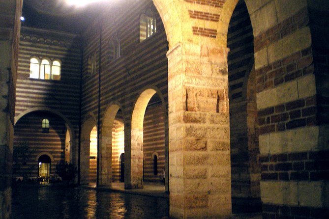 Dark Historical Verona Walking Tour - Scala Family Tombs and Family Feuds