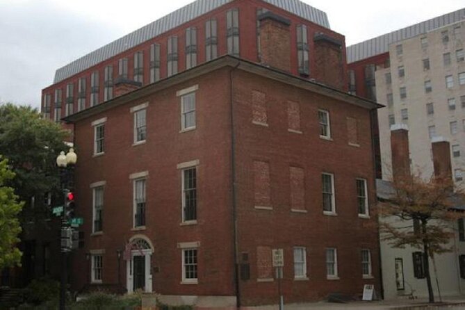 Dark Nights in D.C. - Walking Tour - Discover Washington DC’s Haunted Side on the Dark Nights Tour