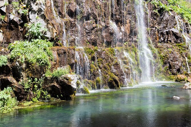 Dashbashi Canyon. The village of Asureti and Didgori monument. - Comfortable Transportation and Small Group Dynamics