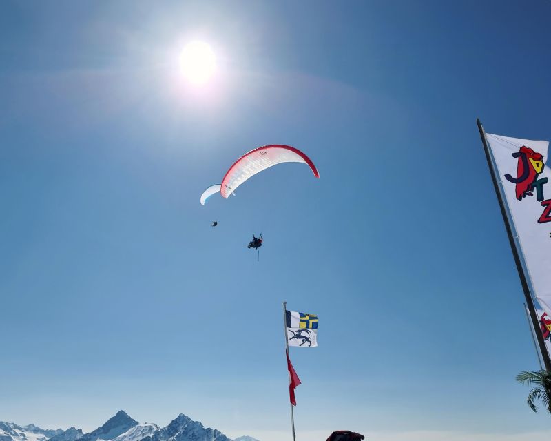 Davos: Tandem Paragliding Flight - Ending the Flight in Davos with a Smile