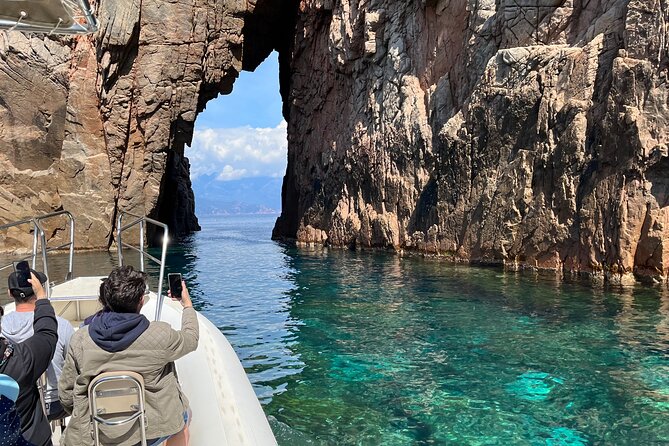 Day at Scandola and Calanques de Piana in a small group - Practical Details: Meeting Point and Group Size