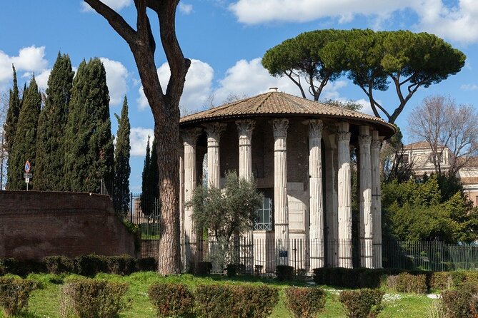 Day drinking in Rome & Scandalous Roman History - Discovering Rome’s Oldest Building at Tempio di Ercole Vincitore