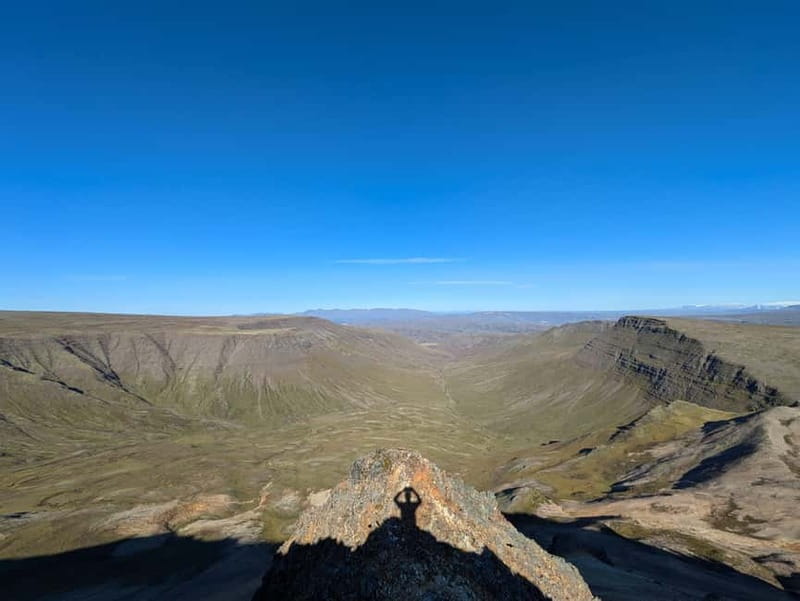 Day Hike to Moskardshnjukar: The Knifes Edge - moderate - Key Points