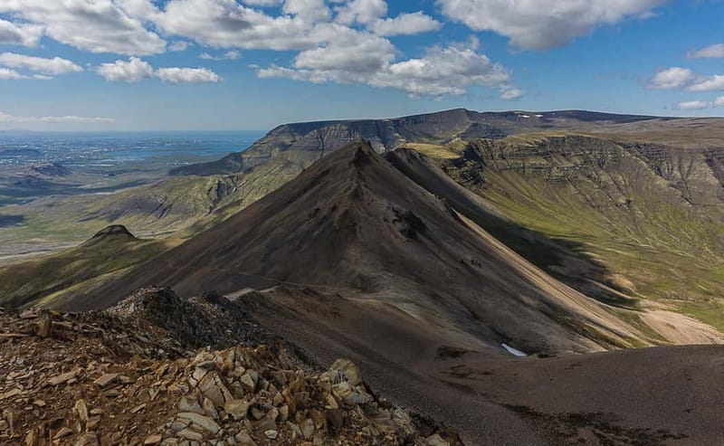 Day Hike to Moskardshnjukar: The Knifes Edge - moderate - What’s Included in the Experience