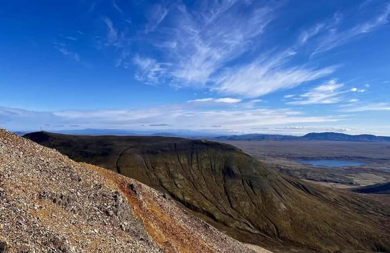 Day Hike to Moskardshnjukar: The Knifes Edge - moderate - Unique Features of the Moskardshnjukar Hike