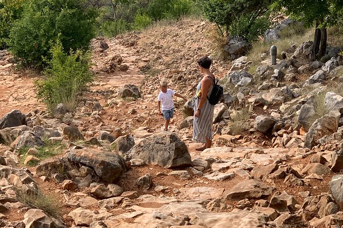 Day in Meugorje : St James & Apparition Mountain incl. lunch - Climbing Apparition Hill with Guided Insights
