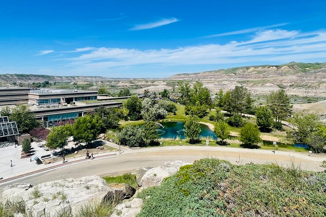 Day of Dinosaurs and Hoodoos From Calgary to the Badlands - Logistics and Group Size