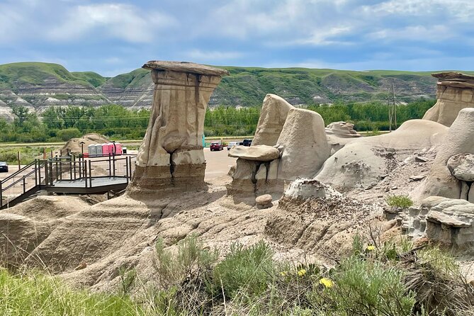 Day of Dinosaurs and Hoodoos From Calgary to the Badlands - Practical Tips and Recommendations