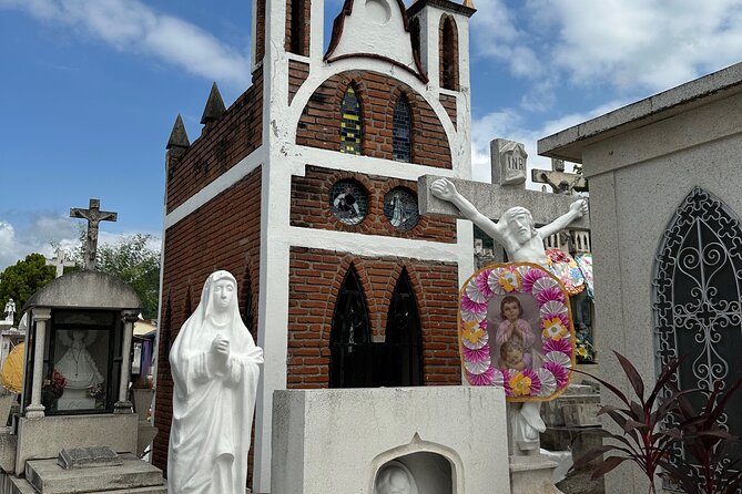 Day of the Dead inspired Cemetery Tour in Puerto Vallarta - Practical Details: Meeting Point, Group Size, and Booking