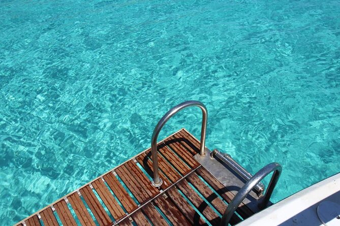 Day on a boat in the archipelago of La Maddalena with lunch - Discovering the Island of Spargi’s Unique Charm