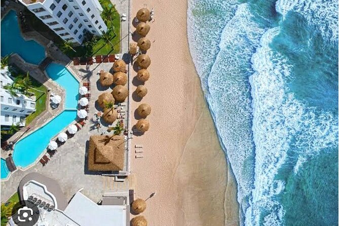 Day Pass at Mazatlan Beach Front Resort with Lunch - Dining: Lunch and Beverages at Gaviana Resort
