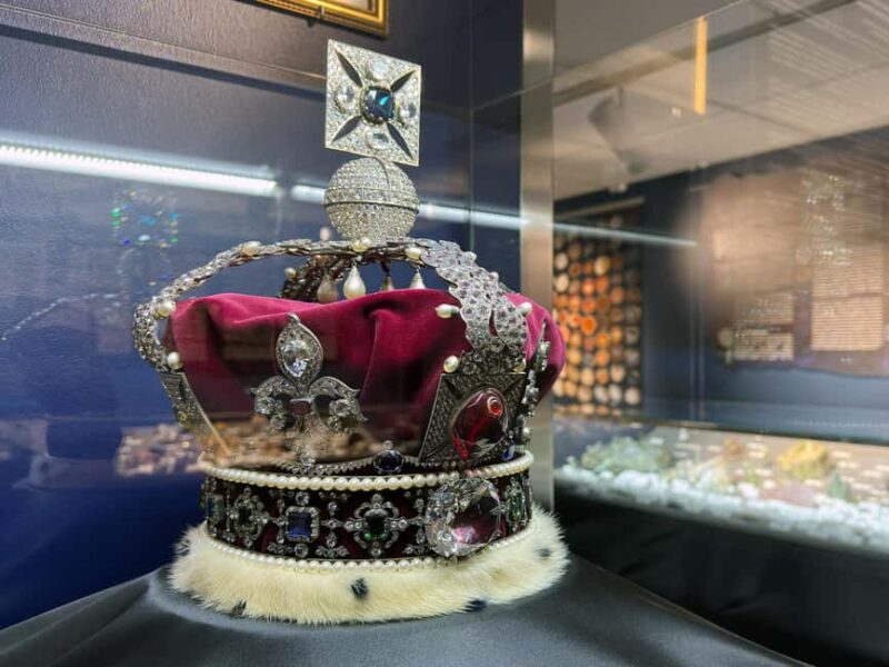 Day ticket to exhibitions in the Snow Castle area - Key Points