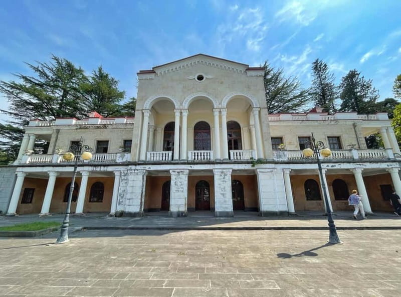 Day tour from Tbilisi to Kutaisi and Tskaltubo - Exploring the Tskaltubo Sanatoriums and Their Architecture