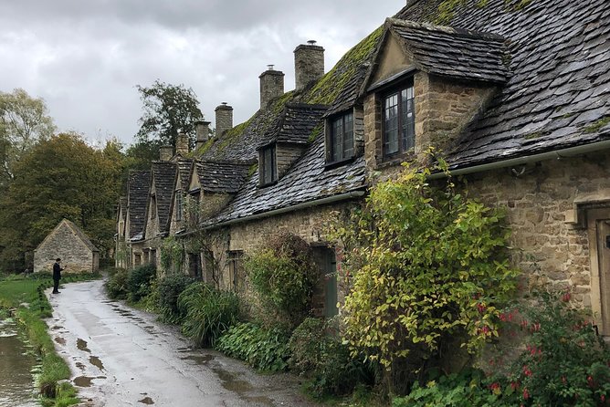 Day Tour of Cotswolds and Oxford By Private Executive Car - Unique Features and Highlights of This Tour