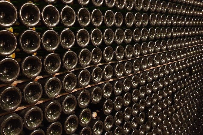 Day tour Tasting at Moët & Chandon and 2 Big Houses in Epernay - Traditional French Lunch with Champagne Aperitif