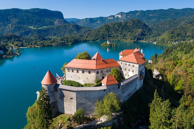 Day Tour to LJUBLJANA LAKE BLED with minivan 8pax max from Zagreb - Managing the Pacing and Weather Conditions