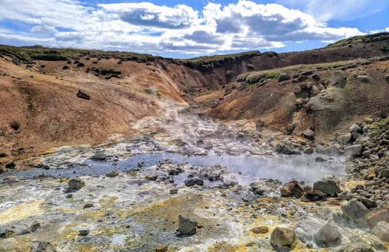 Day Trek to Seltun: Smoky Mountains and Lakes - moderate - Trails and Terrain: What to Expect During the Hike