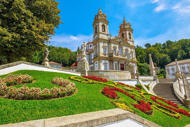 Day Trip Braga and Guimarães from Porto - Highlights of Guimarães Castle and Surroundings