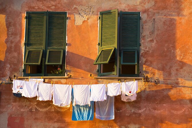 Day Trip Cinque Terre from Milan - Discovering Vernazza: Lively Streets and Ocean Views