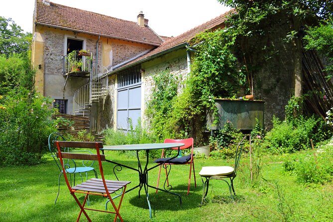 Day Trip from Paris - French Food Experience in a Country House - Scenic Walks Along the River and Medieval Ruins