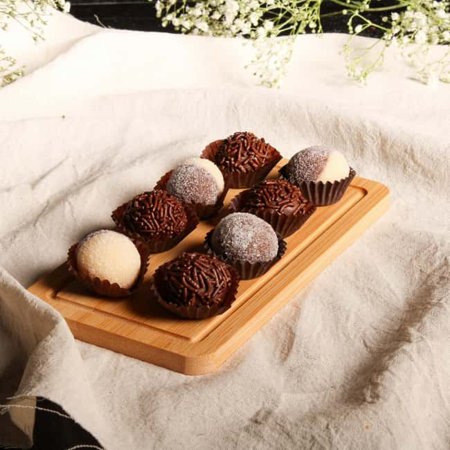 Day Trip From Riga to Hill of Crosses & Chocolate Workshop - Discover the Hill of Crosses and Lithuanian Towns on a Convenient Day Trip from Riga