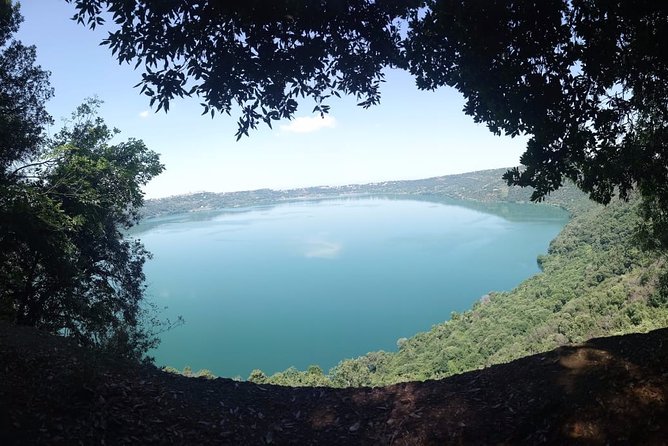 Day-trip from Rome to Roman Hills with lunch / picnic included - Using Vintage Vehicles for a Stylish Ride Through Time