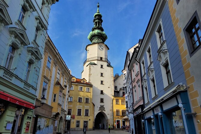 Day Trip from Vienna to Bratislava with Private Transfers - Exploring Bratislava Castle and the Royal Baroque Garden