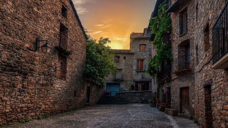 Day trip to Aínsa, Torla, and Boltaña from Zaragoza - Key Points