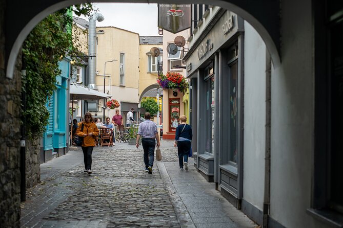 Day trip to Cliffs of Moher, Bunratty Castle and Ennis - The Value and Limitations of the Tour