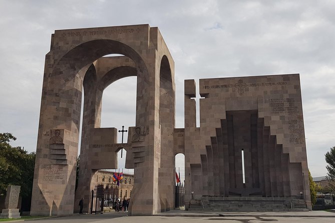 Day trip to: Echmiadzin Cathedral and Zvartnots Temple - Key Points